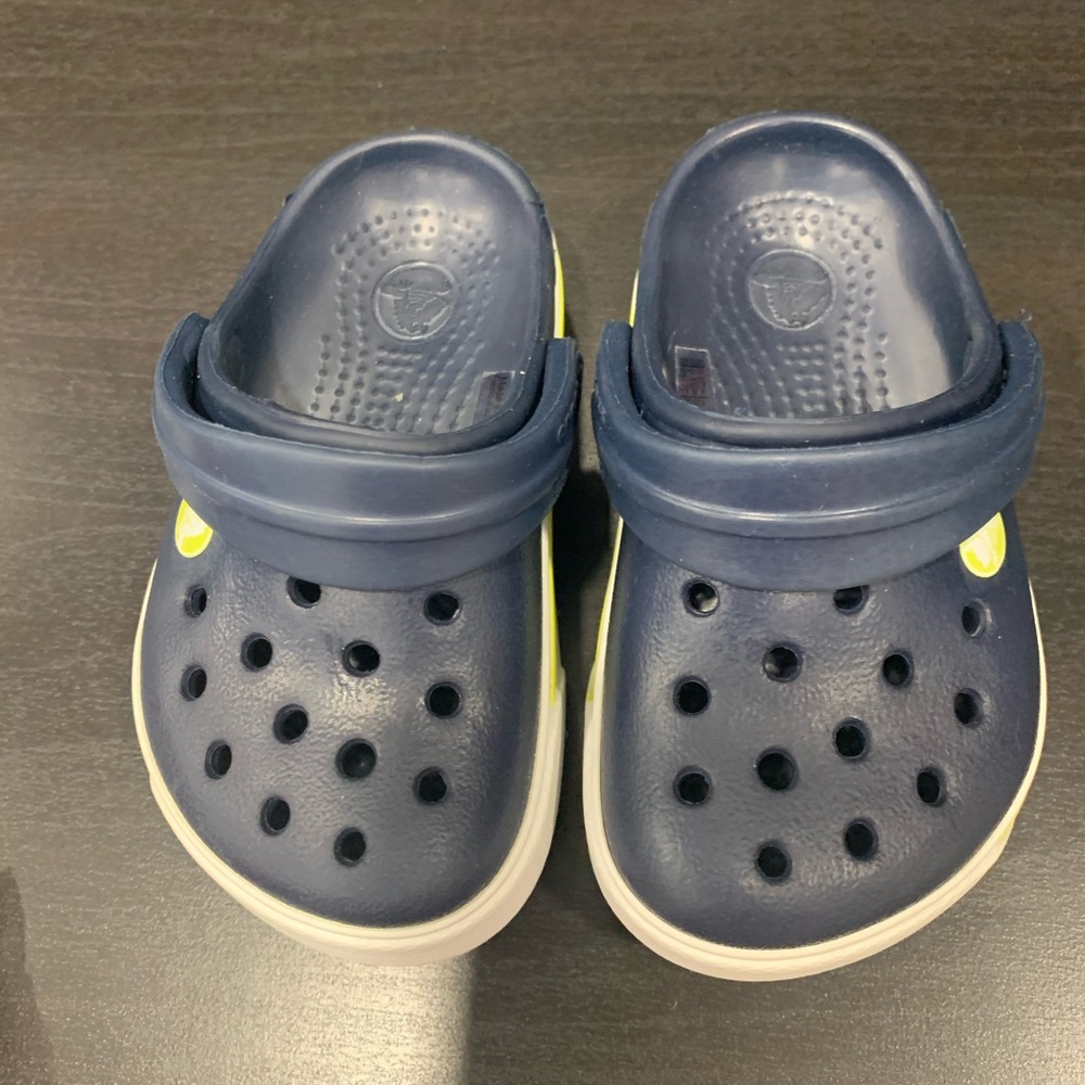 Crocs size 4